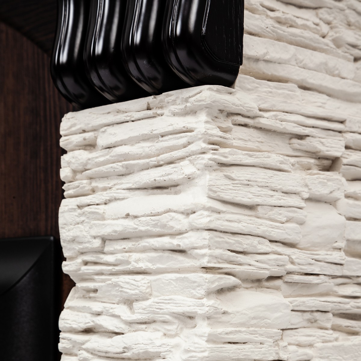 Электрокамин RealFlame Corfino NT орех с очагом Majestic Lux Black